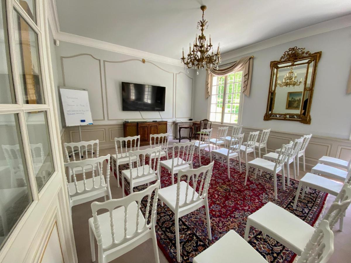 Manoir Et Avec Piscine Au Domaine De Bize *